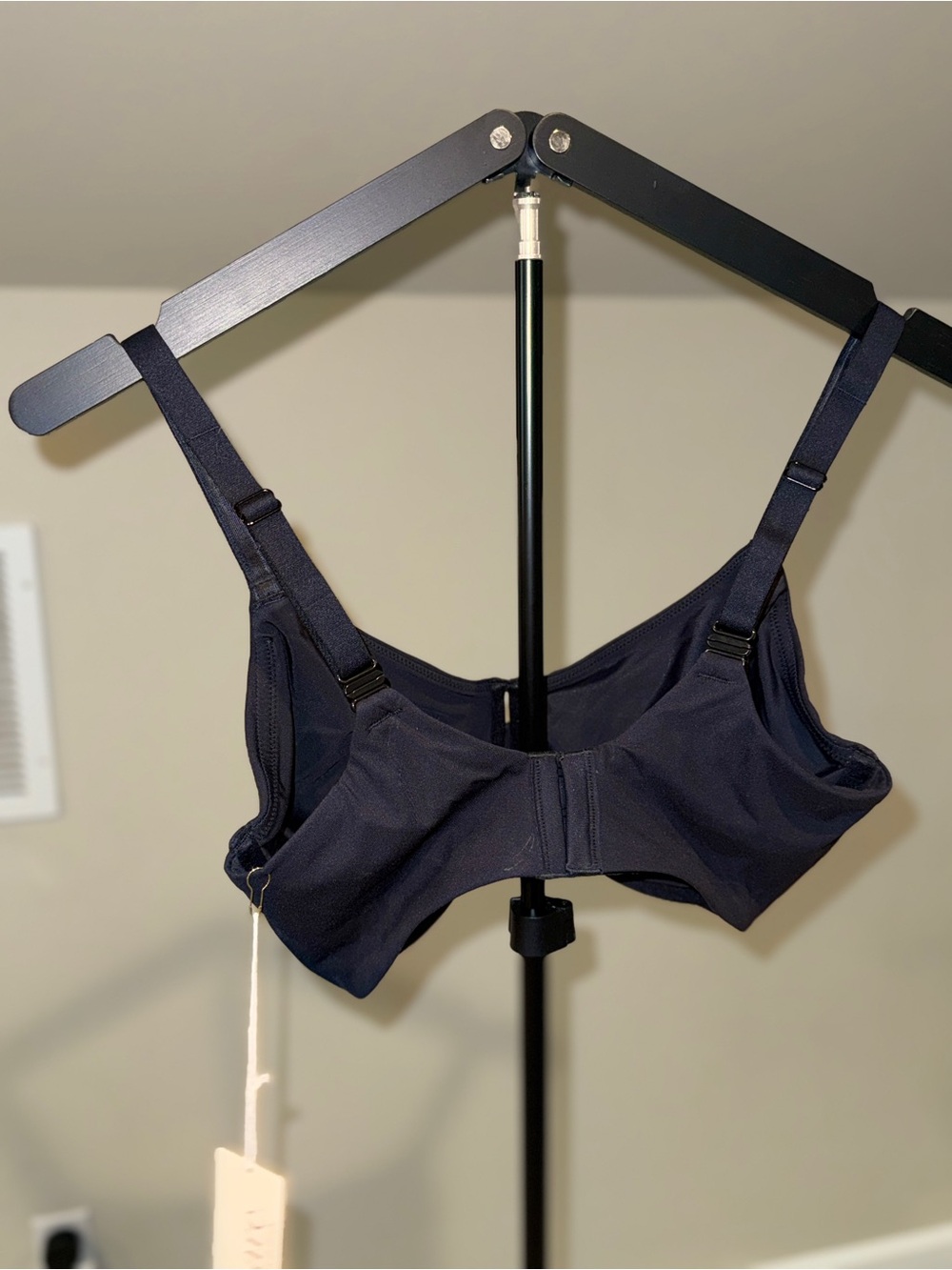 Bare Necessities NWT Soft Black Underwire T-shirt Bra - Picture 2 of 5